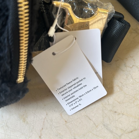 Everywhere BELT BAG Fleece black Fanny Pack LAST CHANCE Lululemon - Picture 14 of 16